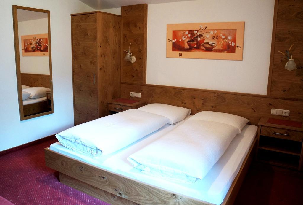 Roasnerhof Apartamento Finkenberg Quarto foto
