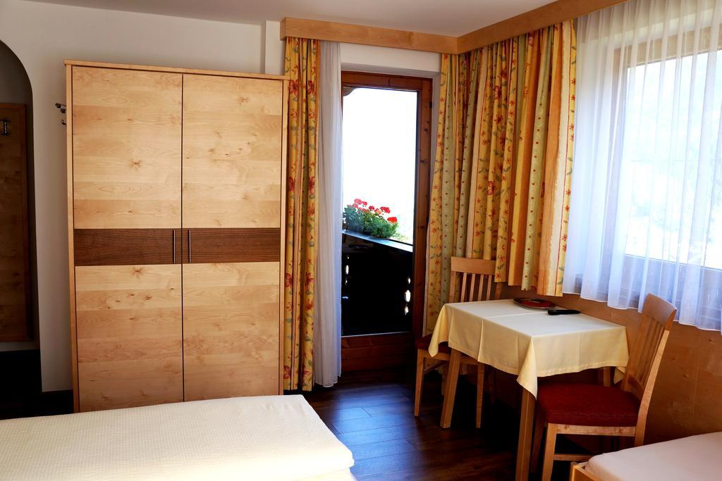 Roasnerhof Apartamento Finkenberg Quarto foto