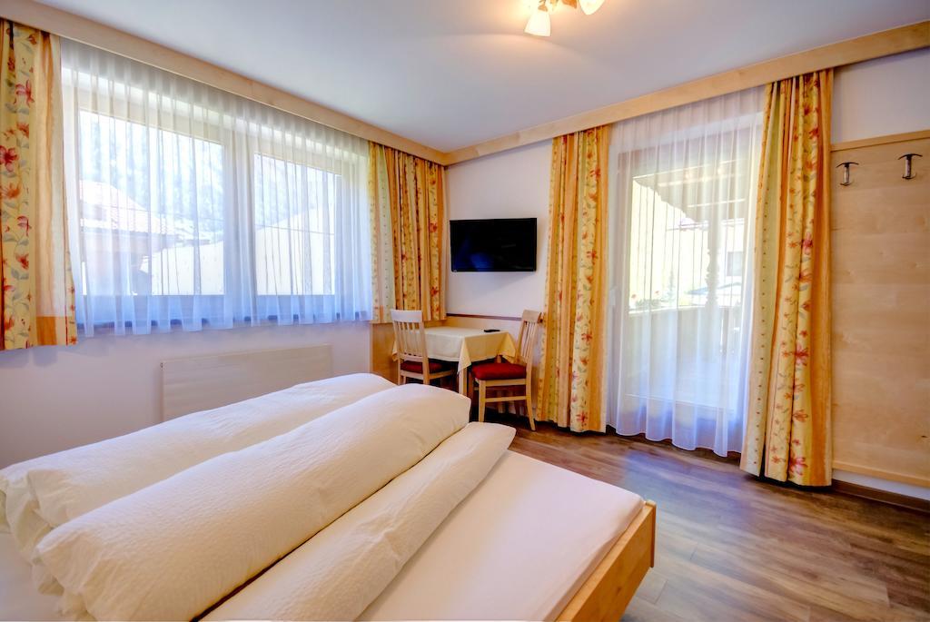 Roasnerhof Apartamento Finkenberg Quarto foto